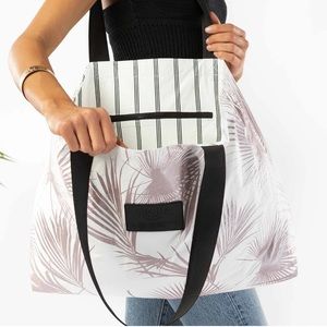 *NWT* Aloha Collection Day Palms holo holo tote